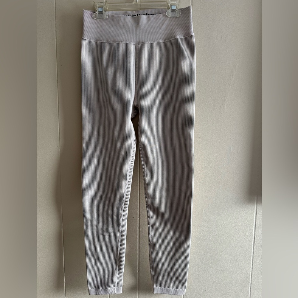 Calvin Klein performance, ladies size medium leggings